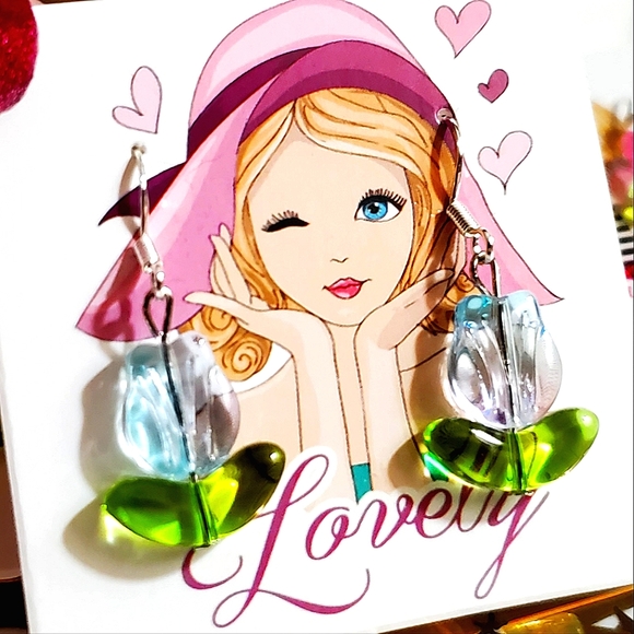 Choice of red, pink, or blue handcrafted tulip lampwork glass bead earrings. 🌷 - Picture 2 of 8